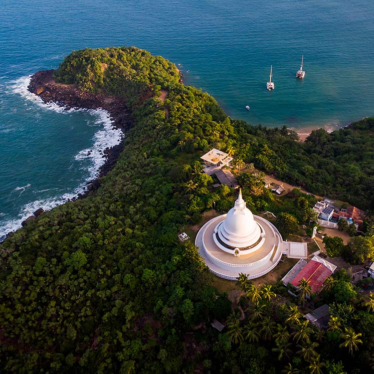 Rumassala Hill, Galle – Myth, Nature & Panoramic Wonders