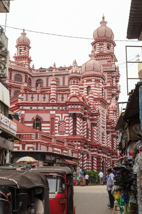 Red Mosque (Jami Ul-Alfar Mosque) A Landmark of Colombo’s Skyline