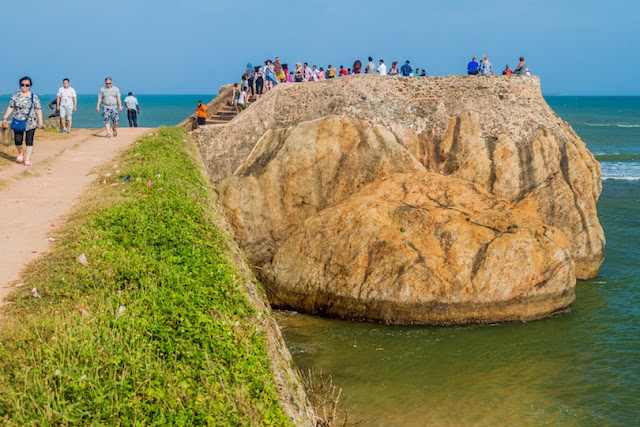 Flag Rock Bastion – Galle Fort’s Scenic Edge