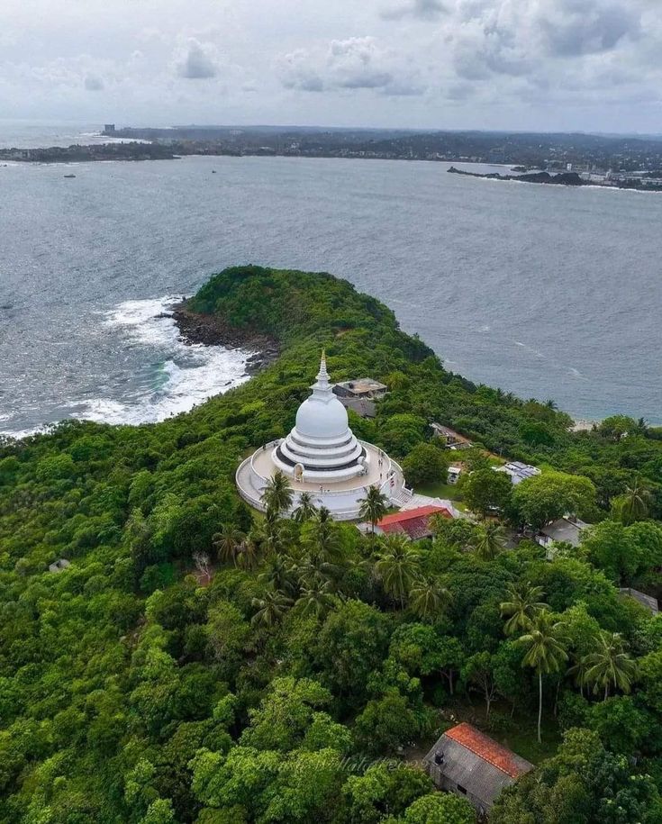 Galle Japanese Peace Pagoda – A Beacon of Peace on Rumassala Hill
